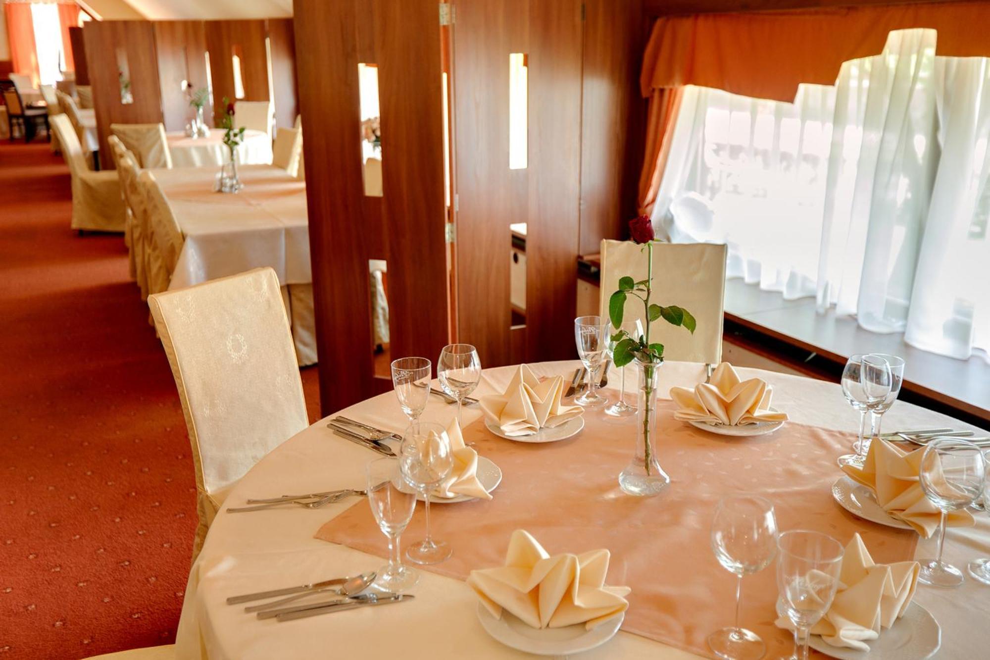 Hotel Zajazd Piastowski Казимеж Долни Екстериор снимка