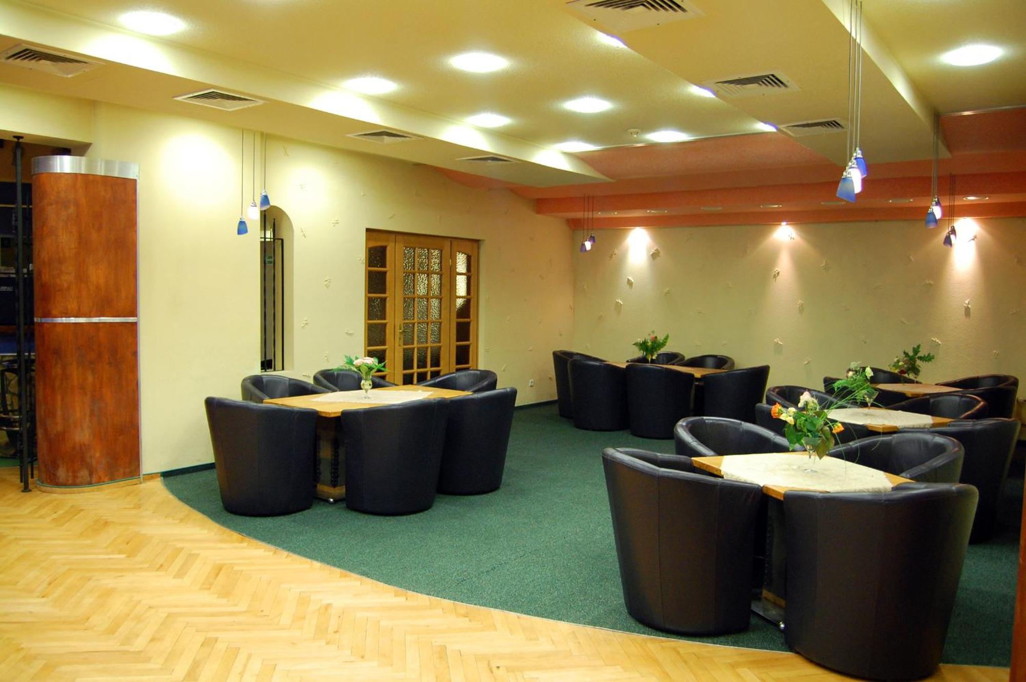 Hotel Zajazd Piastowski Казимеж Долни Екстериор снимка